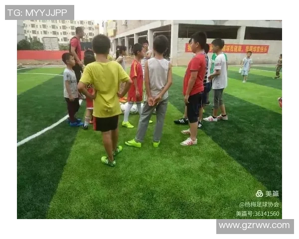 杨梅足球明星的名字盘点与他们的辉煌成就解析